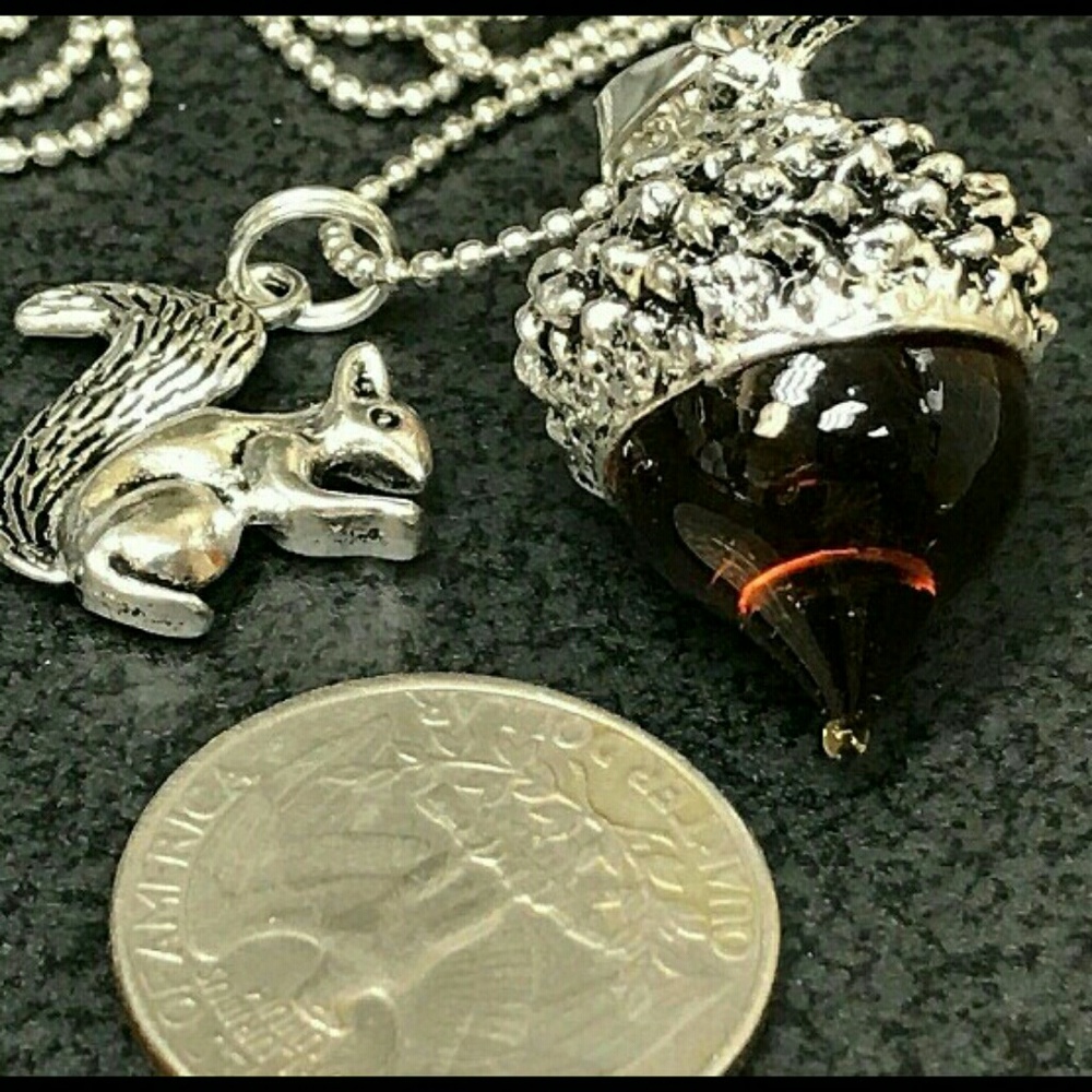 ✨️🐿 HANDCRAFTED SQUIRREL GLASS ACON TIBETAN SILVER NECKLACE CHARM 18"CHAIN ✨️ - Picture 3 of 4